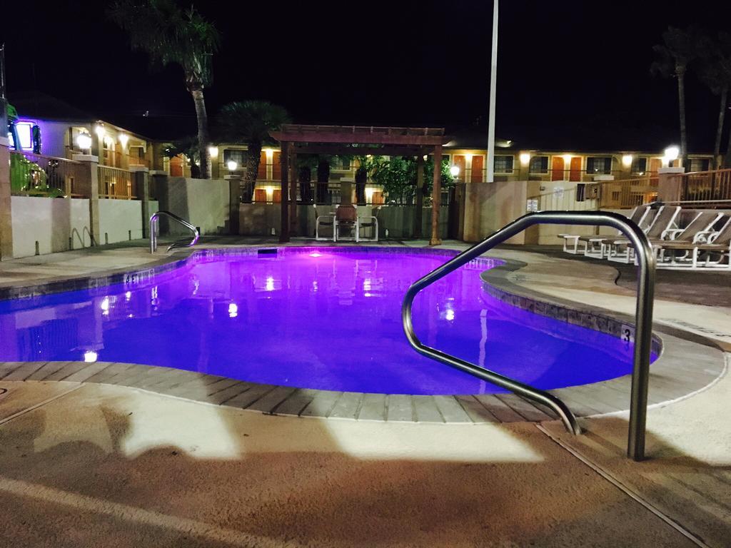 Texas Inn & Suites Pharr/San Juan Kültér fotó