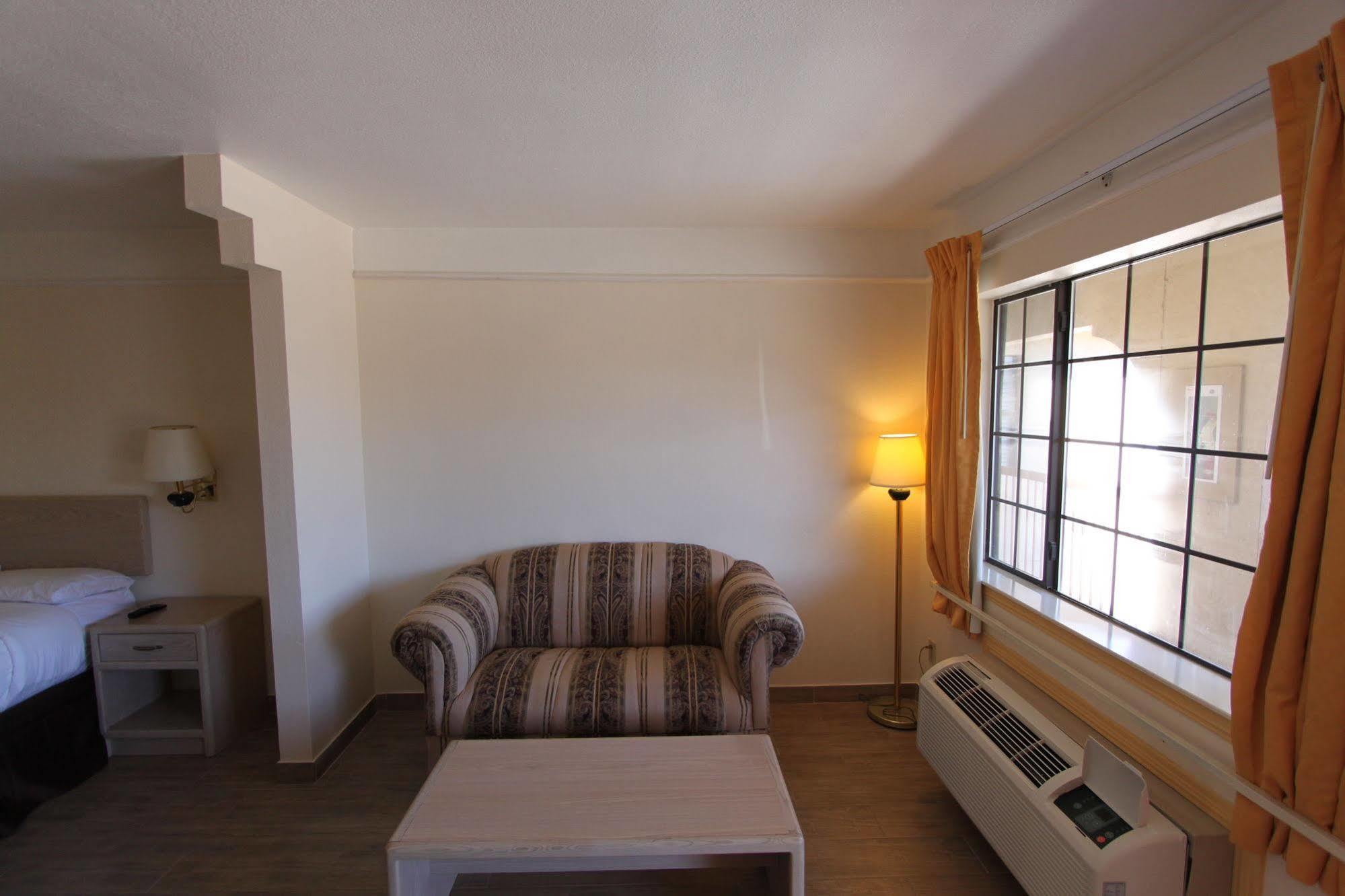 Texas Inn & Suites Pharr/San Juan Kültér fotó