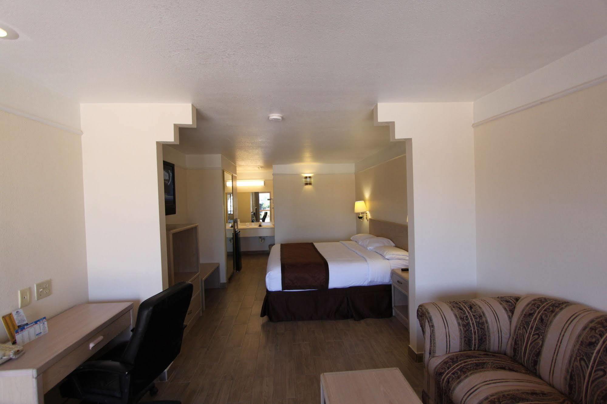 Texas Inn & Suites Pharr/San Juan Kültér fotó