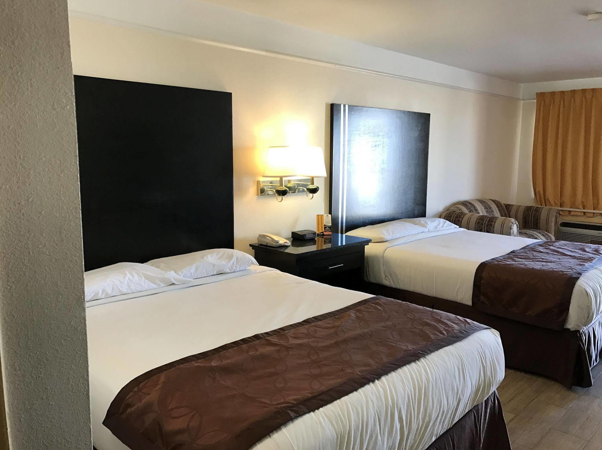 Texas Inn & Suites Pharr/San Juan Kültér fotó