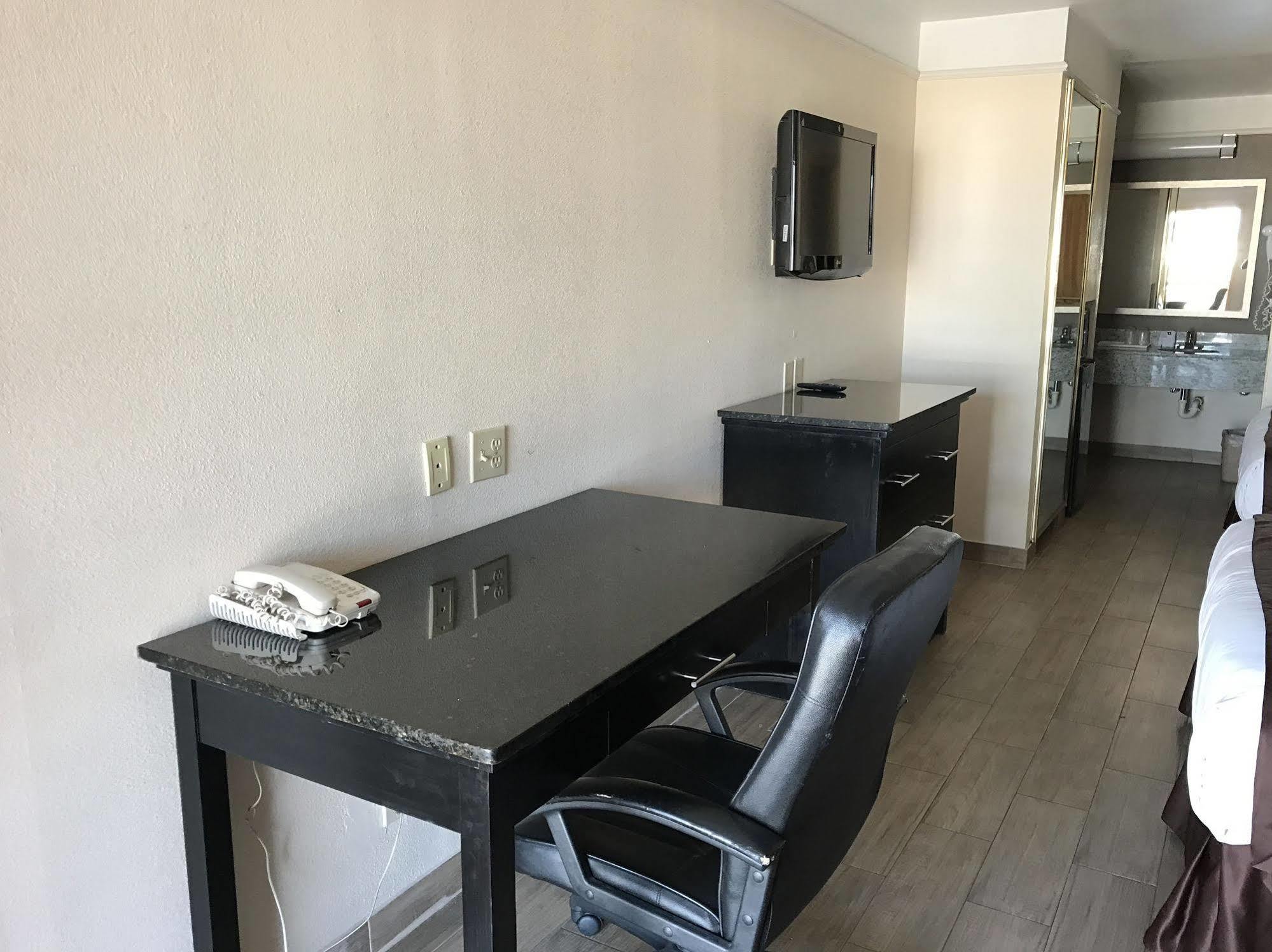 Texas Inn & Suites Pharr/San Juan Kültér fotó