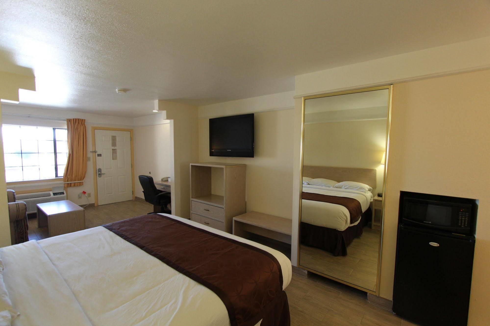 Texas Inn & Suites Pharr/San Juan Kültér fotó