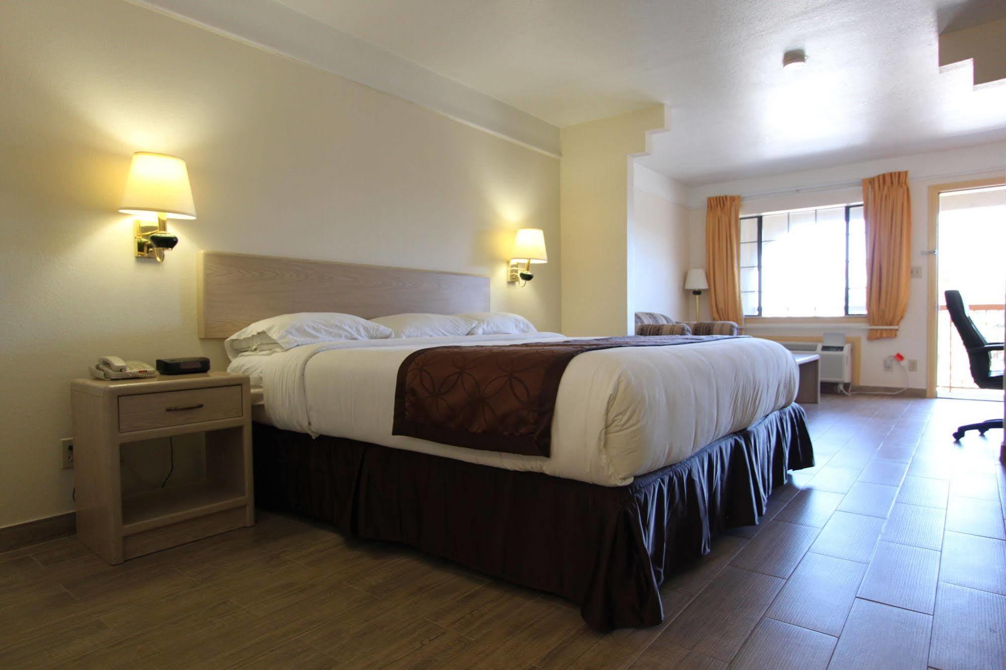 Texas Inn & Suites Pharr/San Juan Kültér fotó