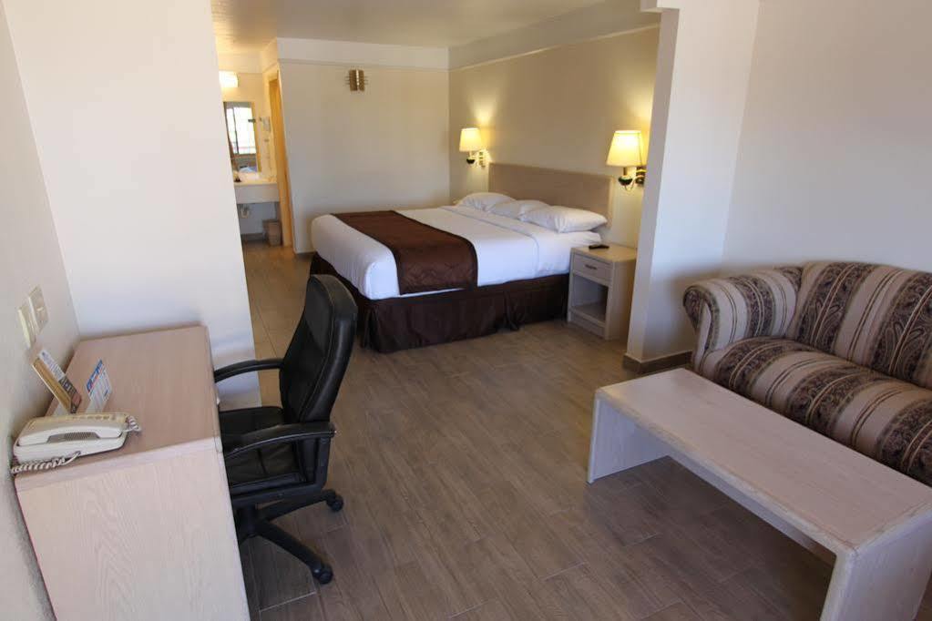 Texas Inn & Suites Pharr/San Juan Kültér fotó